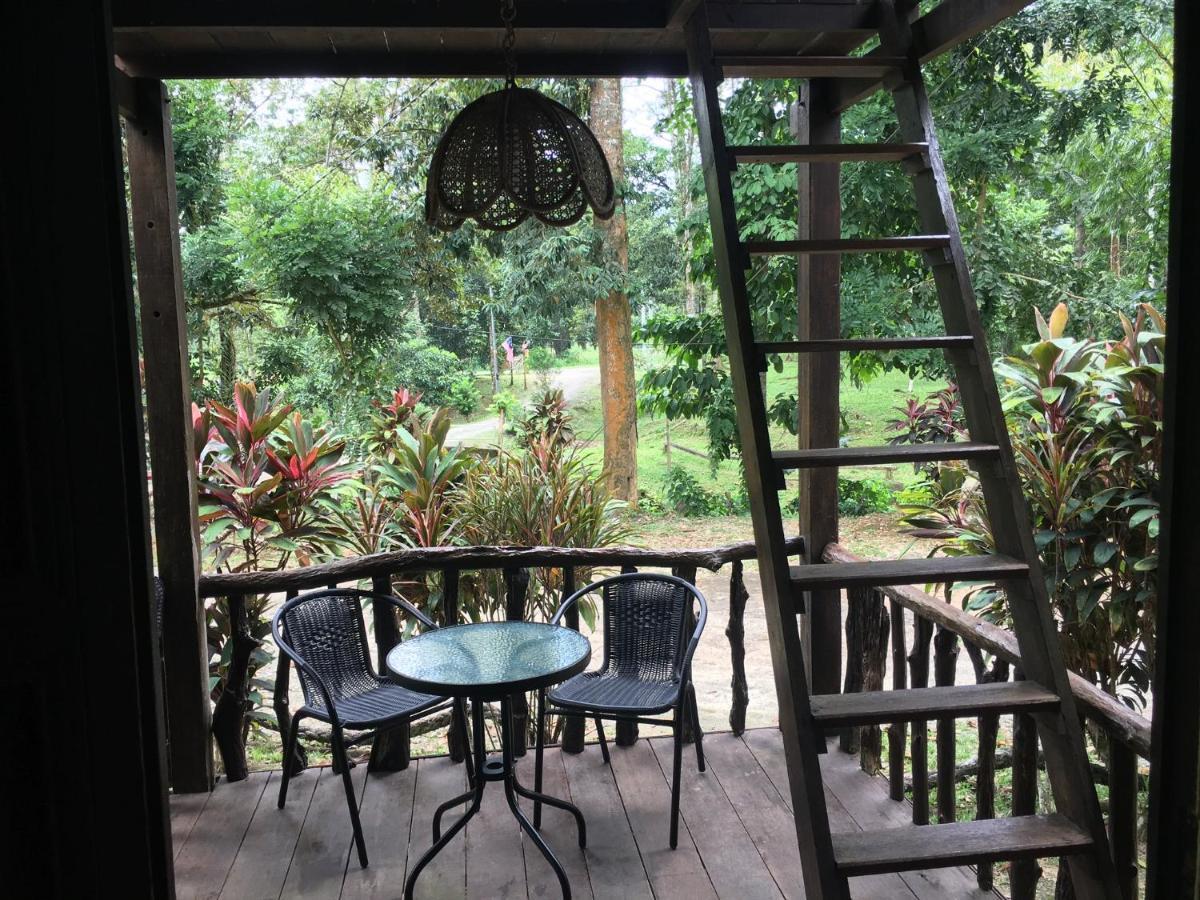 Rustic Chalet - Dahlia N Mawar At Sedim Vista Kulim Buitenkant foto